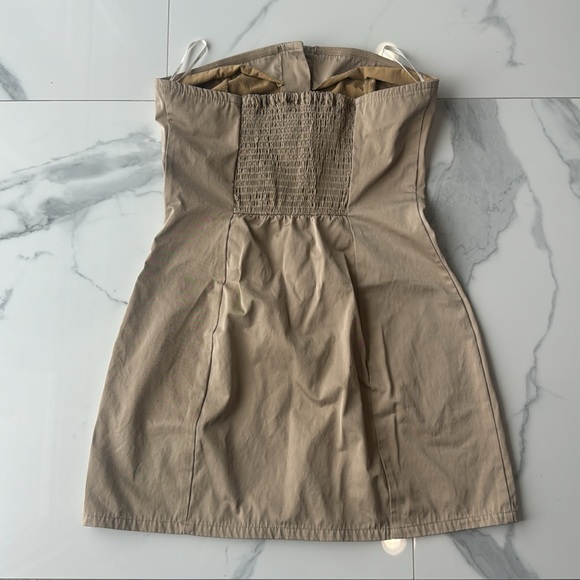 Strapless khaki color button down dress from Forever 21 - Picture 2 of 4